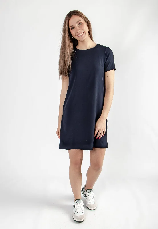 Robe femme courte bleue coupe droite et détails dos