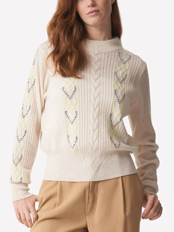 Skylah Cable Sweater In Organic White