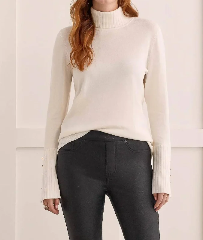 Turtle Neck Sweater In Cream