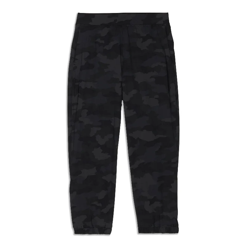 Adapted State High-Rise Jogger Crop - Resale